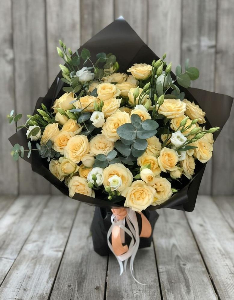 Букет цветов из: Розы и Лизиантусы в Нижнем Ломове