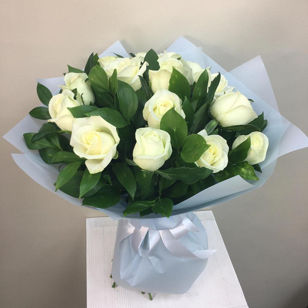 Букет 15 Белых роз Проуд в Нижнем Ломове
