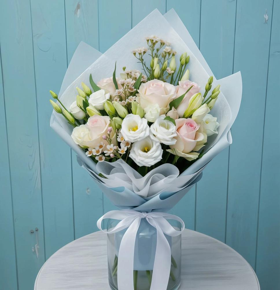 Букет цветов из: Розы и Лизиантусы в Нижнем Ломове