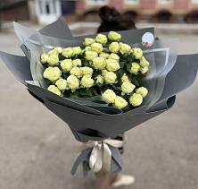 Букет Белые кустовые розы Солинеро в Нижнем Ломове