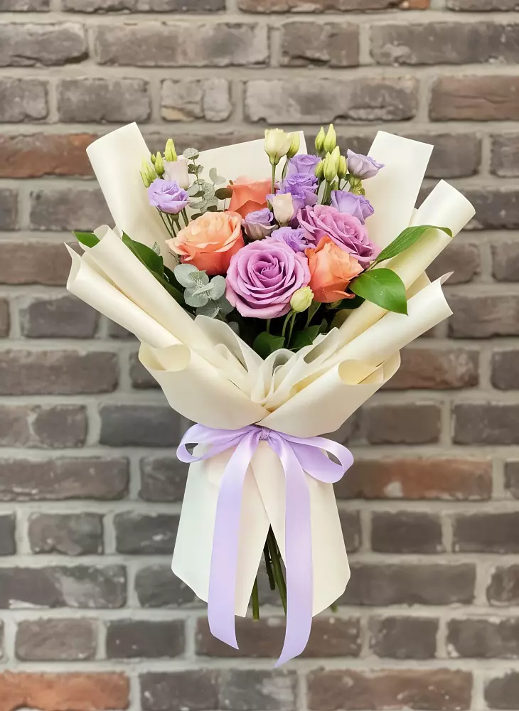 Букет цветов из: Лизиантусы и Розы в Нижнем Ломове