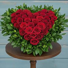 Цветочная композиция из Розы в виде сердца в Нижнем Ломове