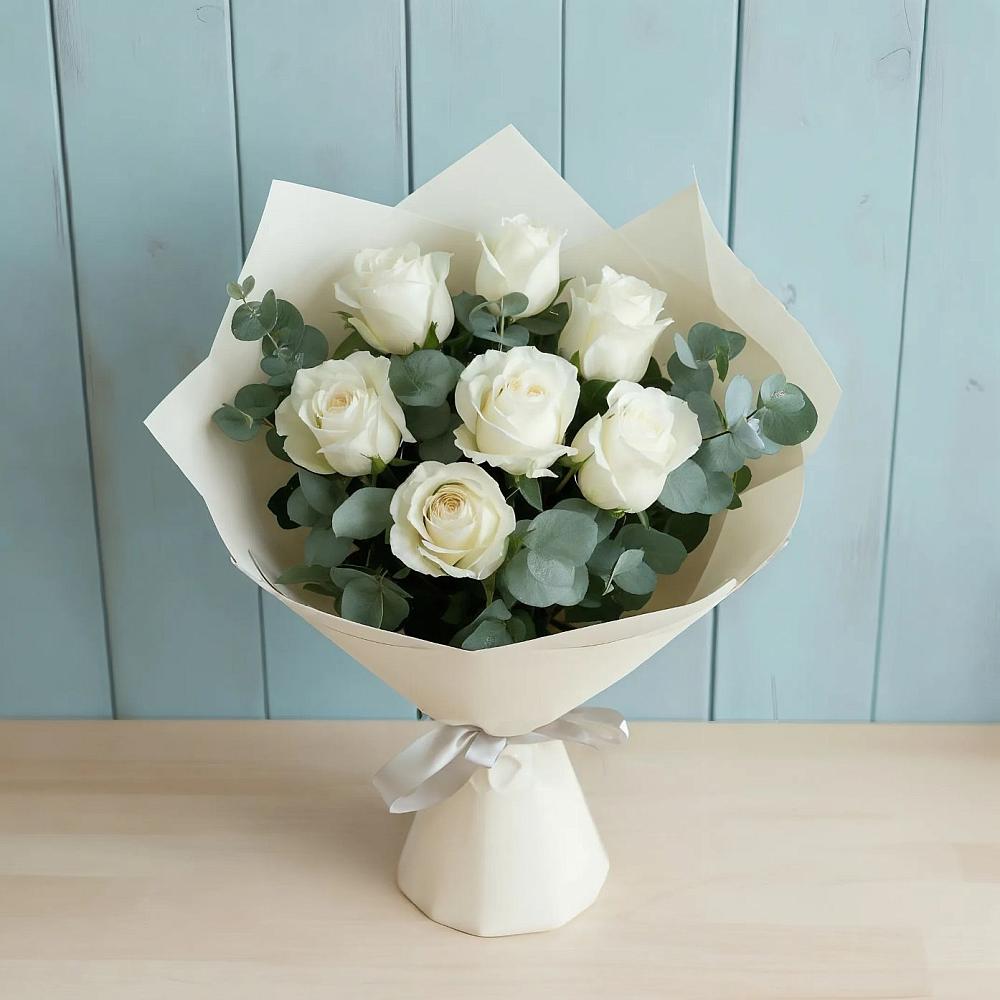 Букет Белые розы в Эвкалипте в Нижнем Ломове