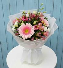 Букет цветов из:  Герберы, Альстромерии и Лизиантусы в Нижнем Ломове